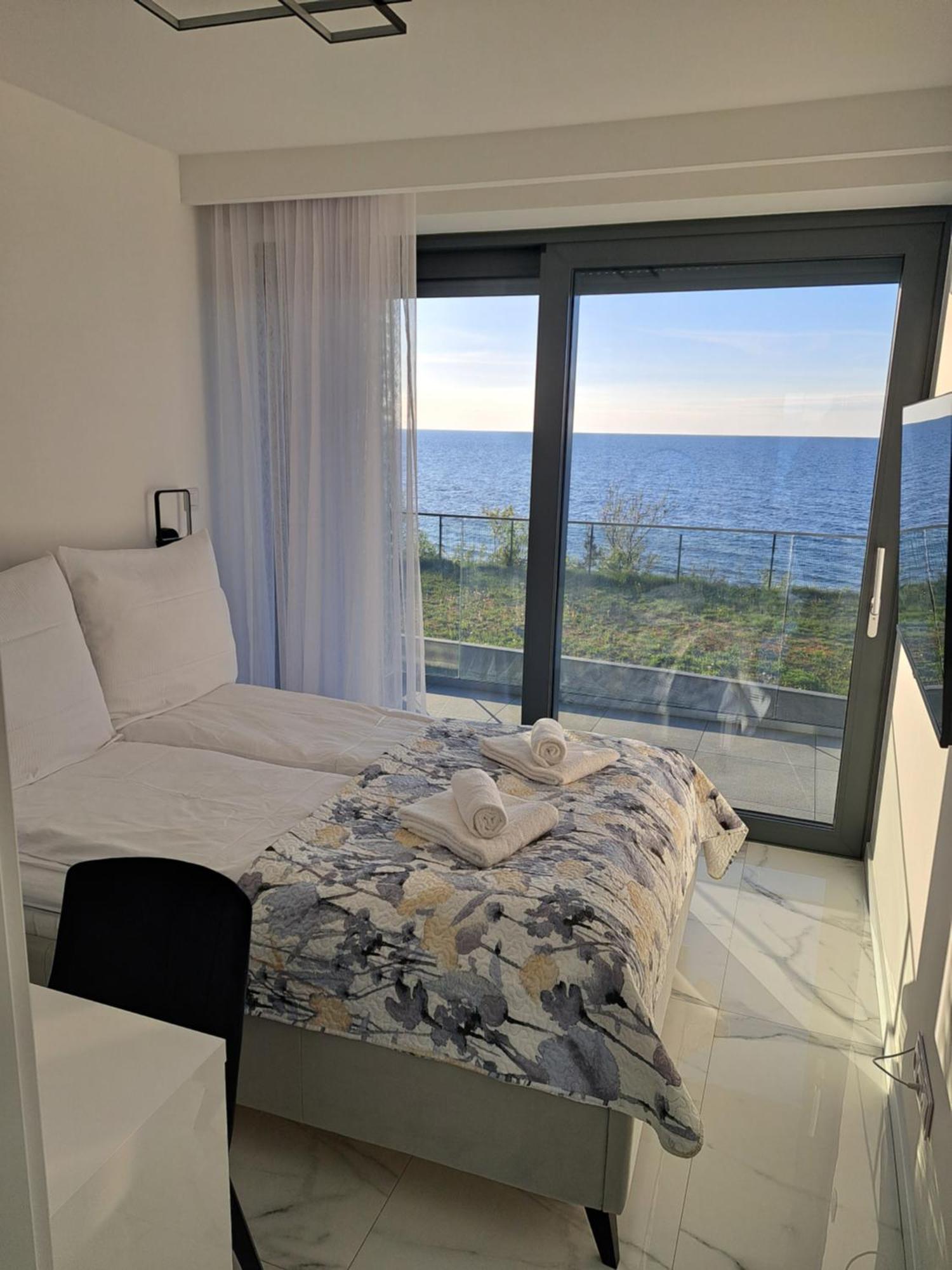 Apartament Z Widokiem Na Morze 5 B W Kompleksie Hevenia Rewal Exterior foto